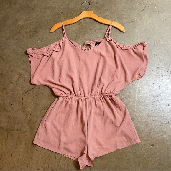 Blush shoulder detail romper - Picture 1 of 6
